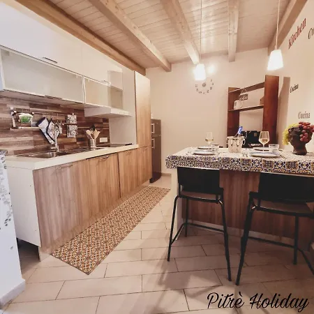 Lägenhet Pitre House *